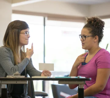 متخصص گفتار درمانی