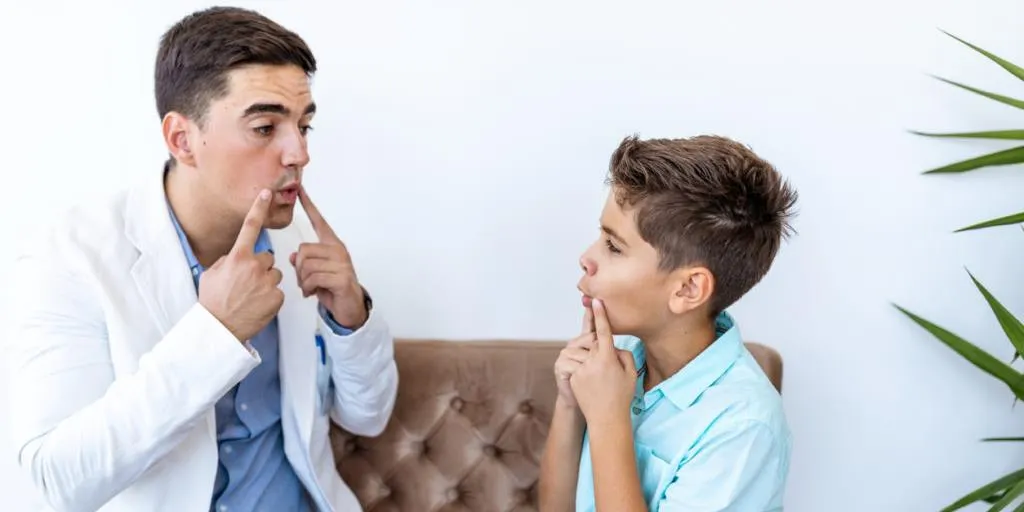 بهترین درمان لکنت زبان