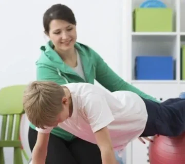 تفاوت کاردرمانی با فیزیوتراپی