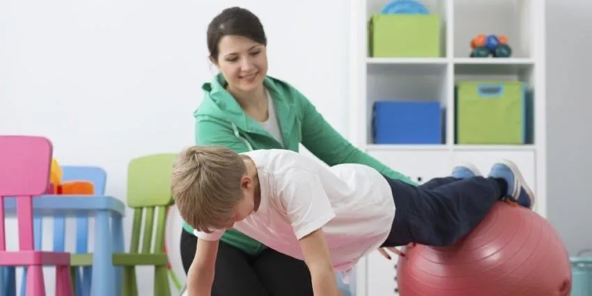 تفاوت کاردرمانی با فیزیوتراپی