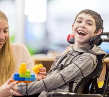 مزایای گفتاردرمانی برای کودکان مبتلا به فلج مغزی