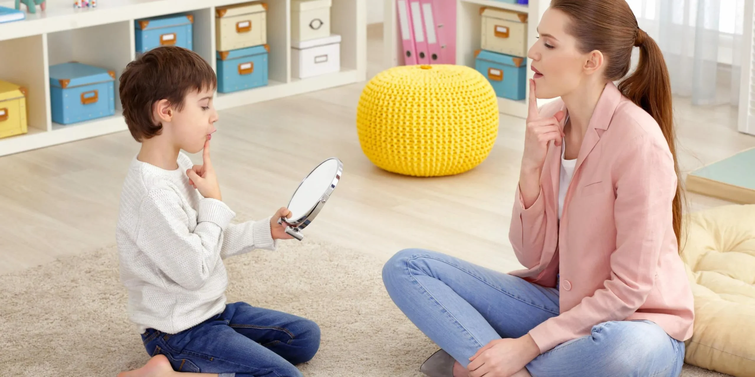 آموزش بیان اندام به کودک دارای تاخیر در رشد گفتار