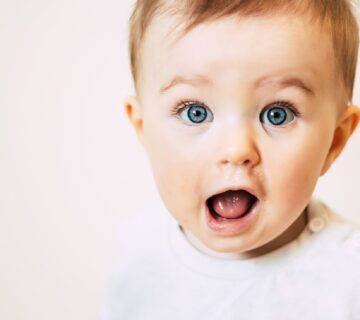 لکنت مادرزادی چیست؟