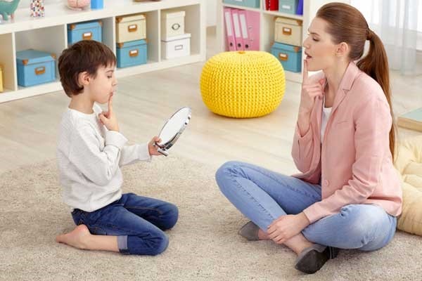 اهمیت مرکز توانبخشی در پیدا کردن گفتار درمانگر
